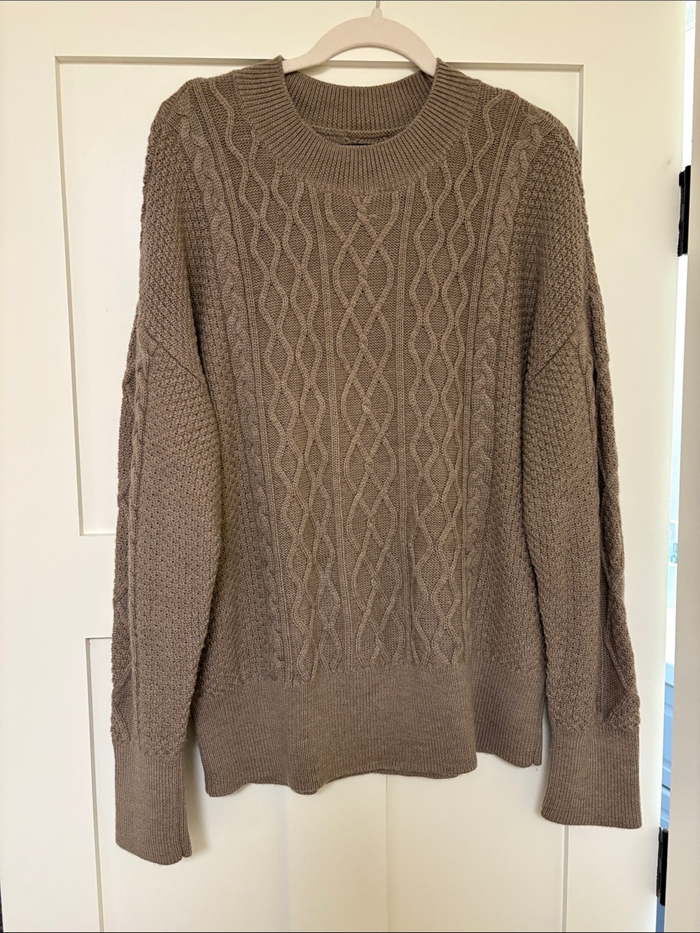 Classic Merino Cable Knit Crewneck Sweater - Tab